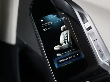M760e xDrive   Sky - Drive Pro - Lounge