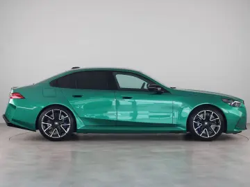 M5 Sedan
