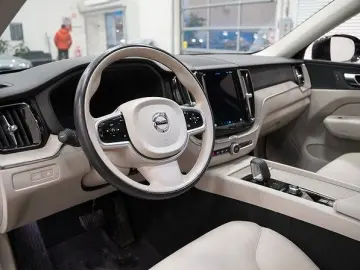 Volvo  XC60 Recharge T6 AWD PANO 18.8 kWh