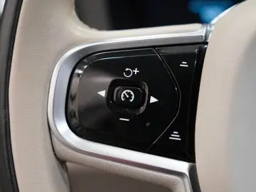 Volvo  XC60 Recharge T6 AWD PANO 18.8 kWh