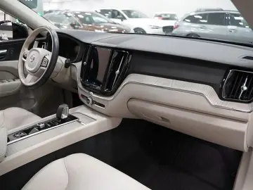 Volvo  XC60 Recharge T6 AWD PANO 18.8 kWh