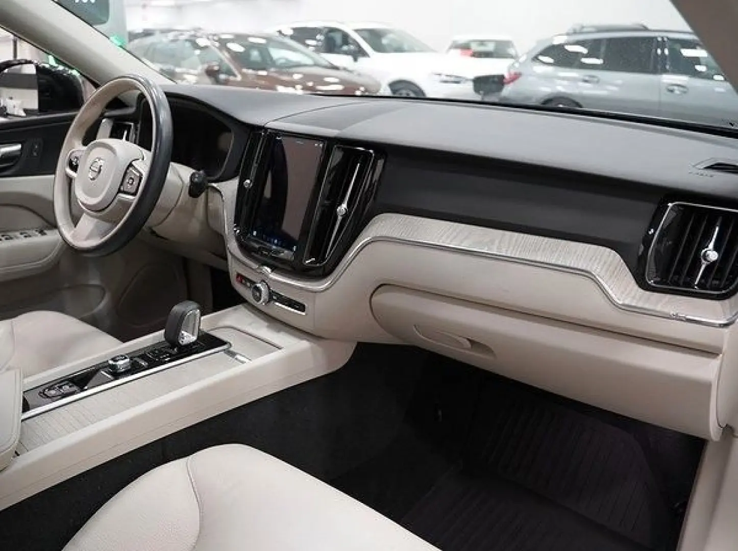 Volvo  XC60 Recharge T6 AWD PANO 18.8 kWh