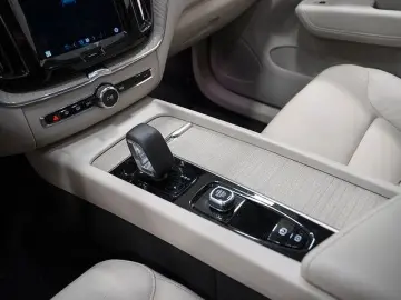 Volvo  XC60 Recharge T6 AWD PANO 18.8 kWh
