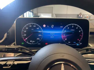 CLE 300 4M AMG/ Digital Light/ PanoDach