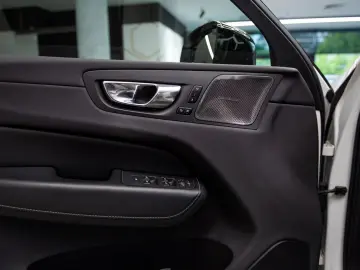 Volvo XC60 Recharge 2.0 T8 AWD