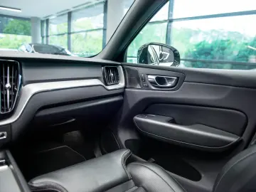 Volvo XC60 Recharge 2.0 T8 AWD