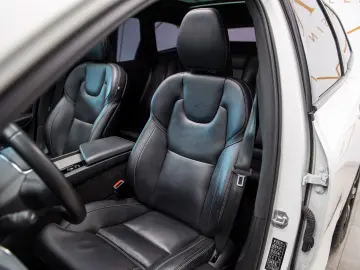 Volvo XC60 Recharge 2.0 T8 AWD