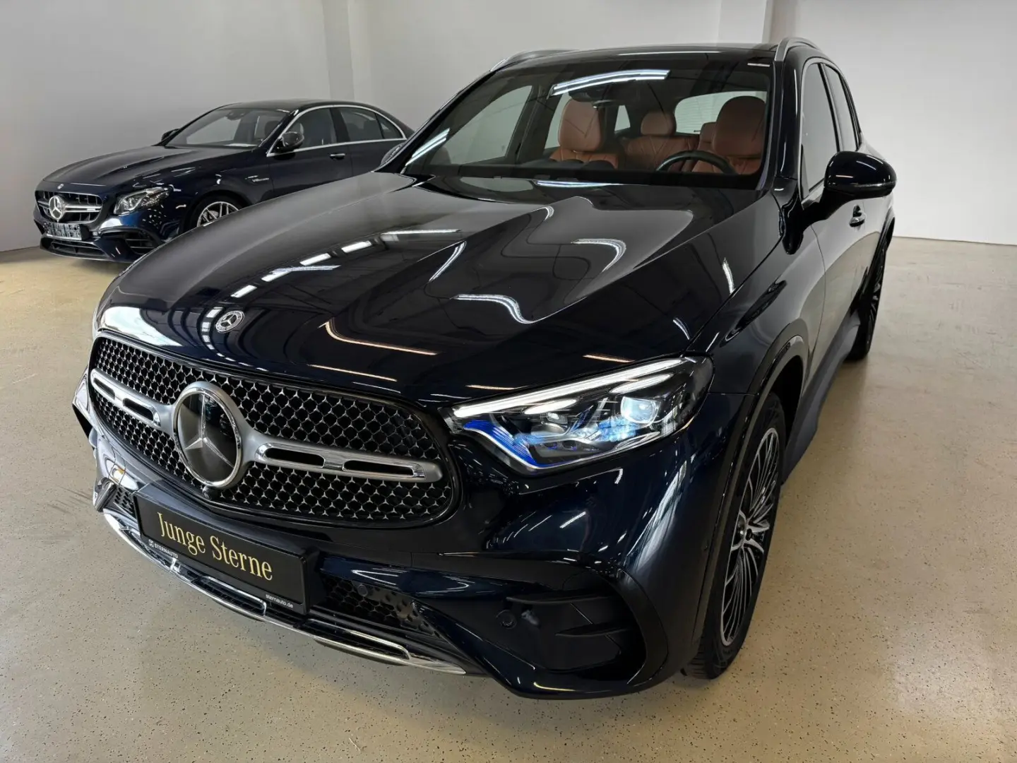 GLC 300 e 4M AMG Pano Distr Airm 360 Cam AHK 20 
