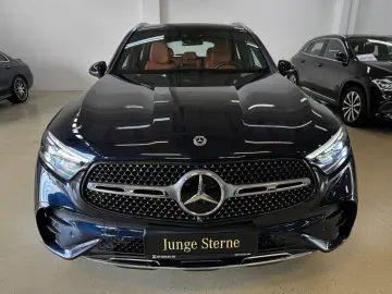 GLC 300 e 4M AMG Pano Distr Airm 360 Cam AHK 20 