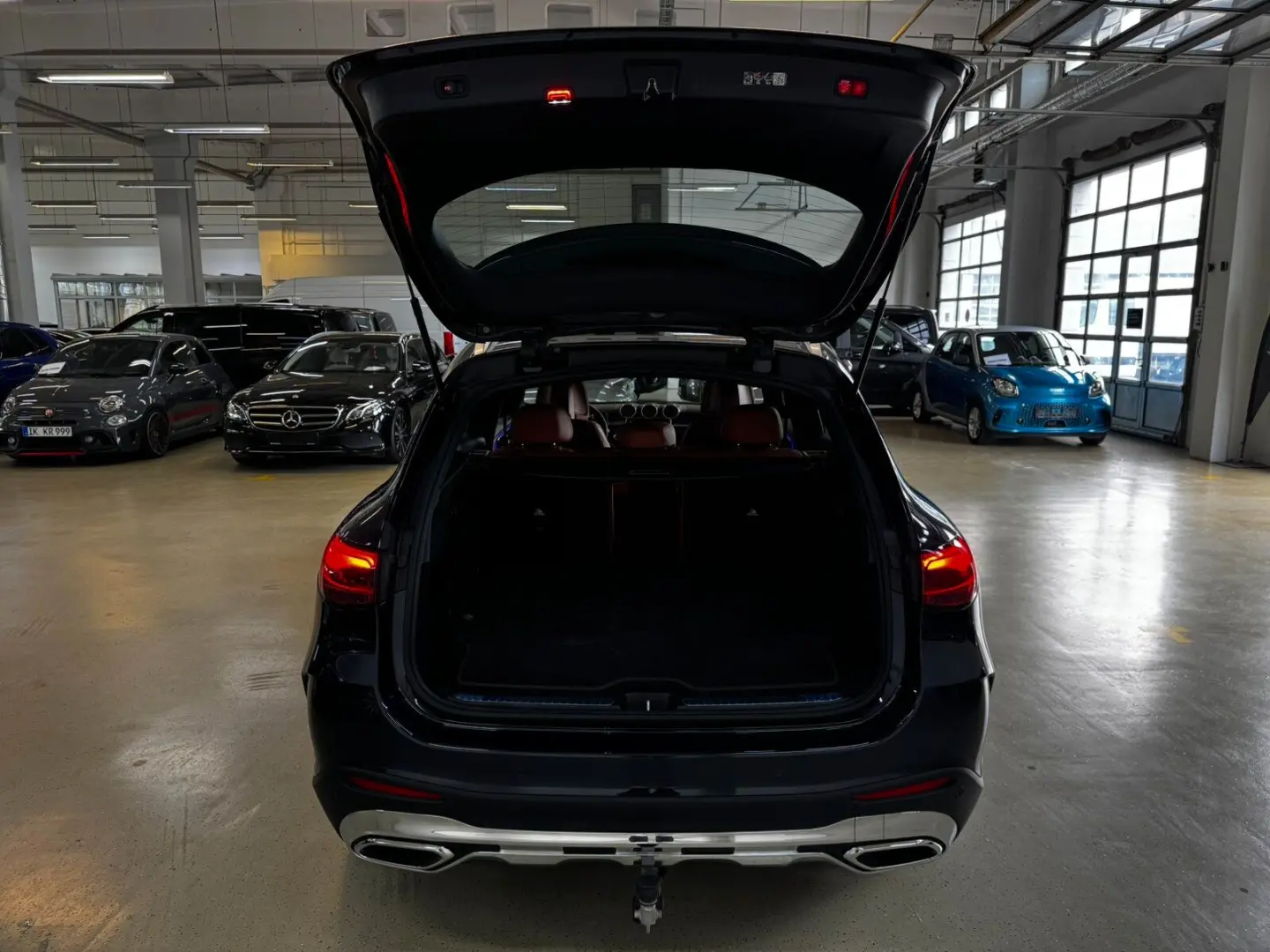 GLC 300 e 4M AMG Pano Distr Airm 360 Cam AHK 20 