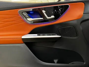 GLC 300 e 4M AMG Pano Distr Airm 360 Cam AHK 20 