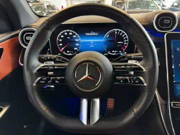 GLC 300 e 4M AMG Pano Distr Airm 360 Cam AHK 20 