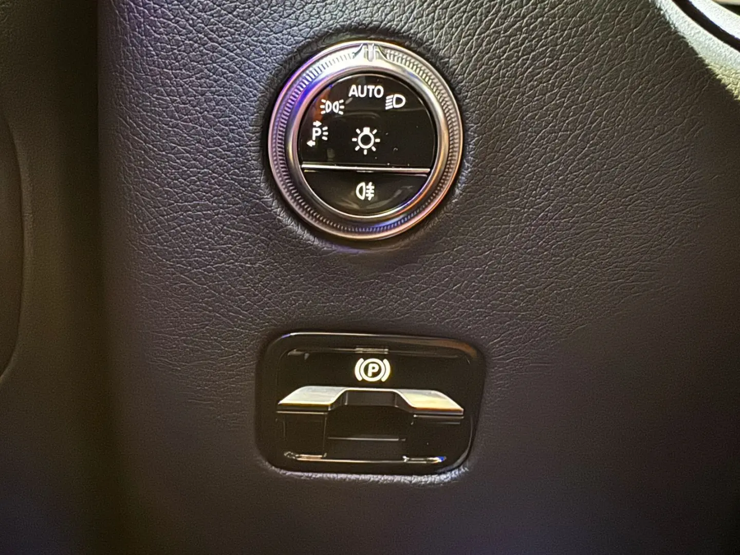 GLC 300 e 4M AMG Pano Distr Airm 360 Cam AHK 20 