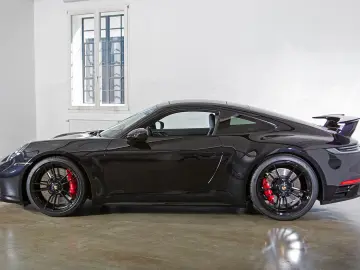 911 Carrera GTS, wie ,,NEU,, Hinterachslenkung !