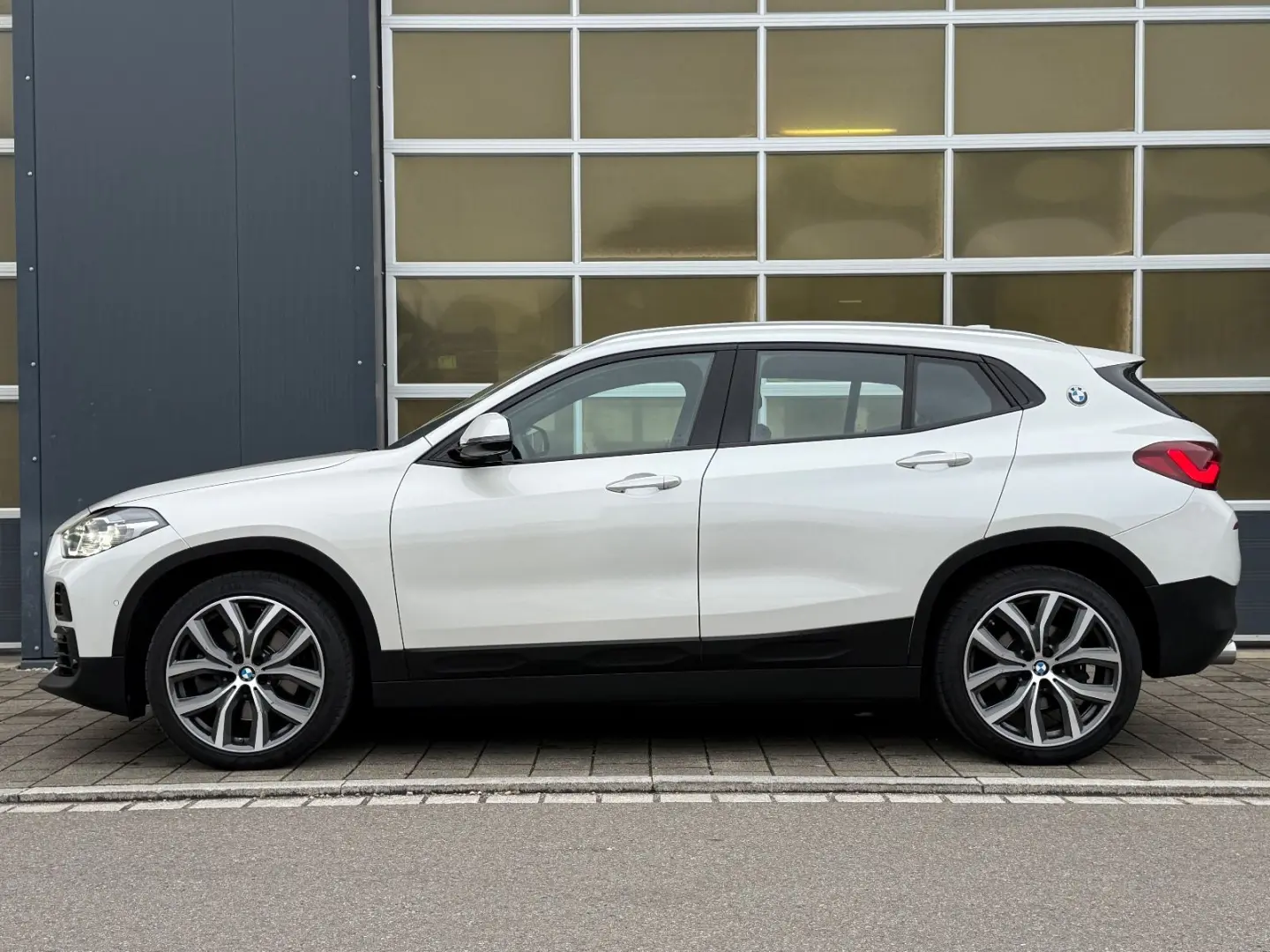 X2 xDrive 20 d PANO Leder H&K AHK ACC Key HeadUp
