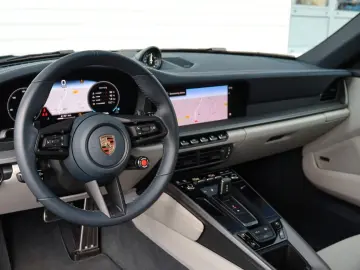 911 992.2 Carrera Coupé,Sitzbelüft. BOSE,18-W