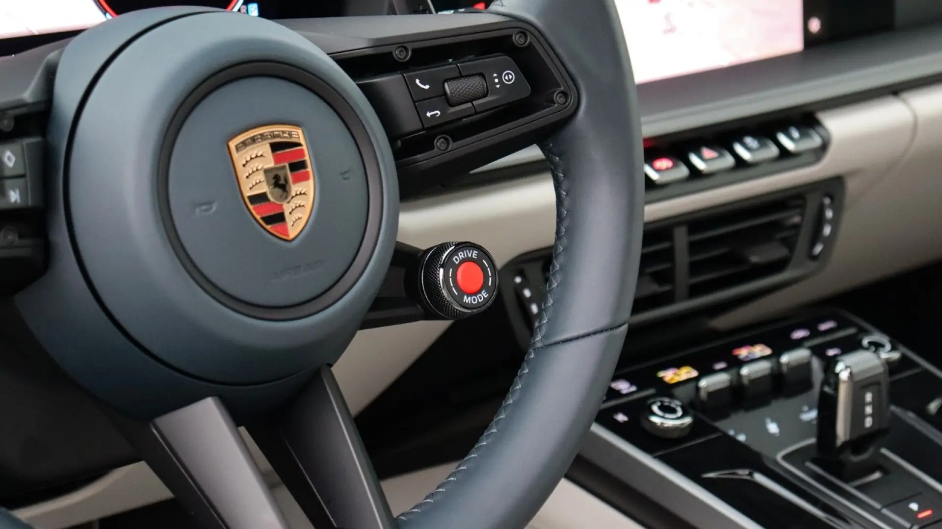 911 992.2 Carrera Coupé,Sitzbelüft. BOSE,18-W