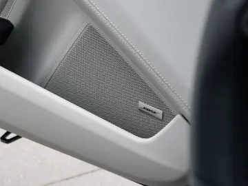 911 992.2 Carrera Coupé,Sitzbelüft. BOSE,18-W