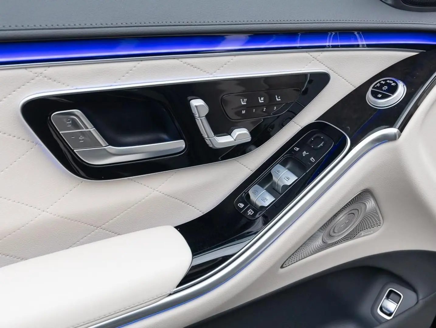 S 350 d Limousine lang Pano AkustikGlas ACC LED