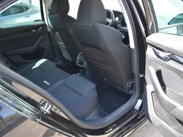 SKODA OCTAVIA STYLE 2.0 DSG