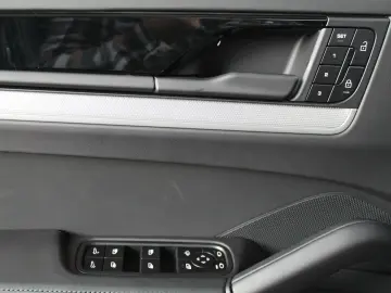 Cayenne S 4.0 V8 SportDesign Stdhzg HDMatrix ...