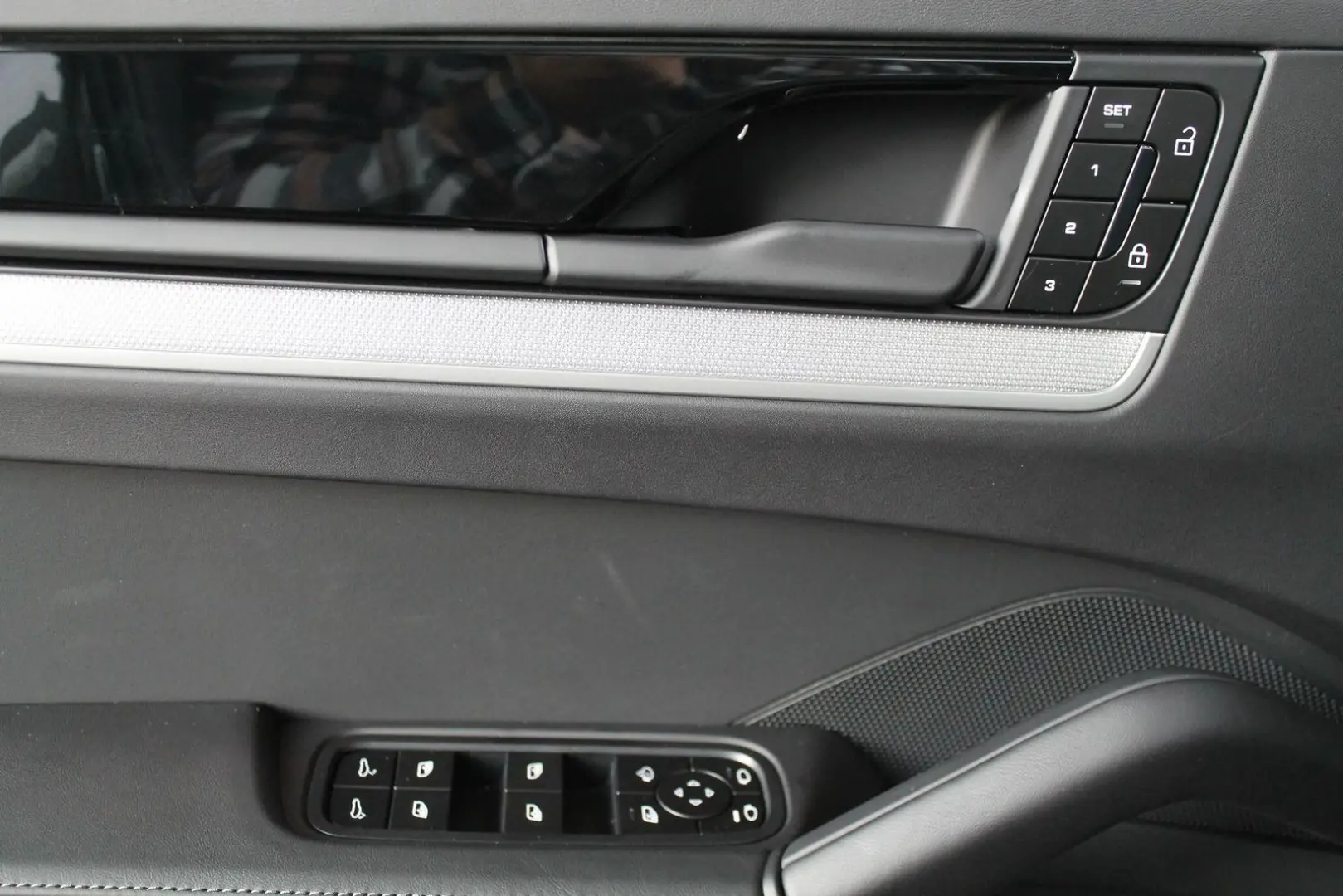 Cayenne S 4.0 V8 SportDesign Stdhzg HDMatrix ...