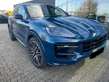 Cayenne Coupe E-Hybrid StandHz_Pano_360°_AHK_21