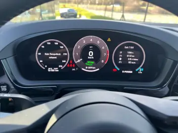 Cayenne Coupe E-Hybrid StandHz_Pano_360°_AHK_21
