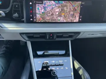 Cayenne Coupe E-Hybrid StandHz_Pano_360°_AHK_21