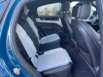 Cayenne Coupe E-Hybrid StandHz_Pano_360°_AHK_21
