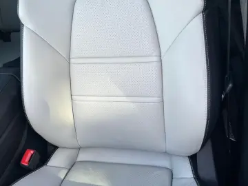 Cayenne Coupe E-Hybrid StandHz_Pano_360°_AHK_21