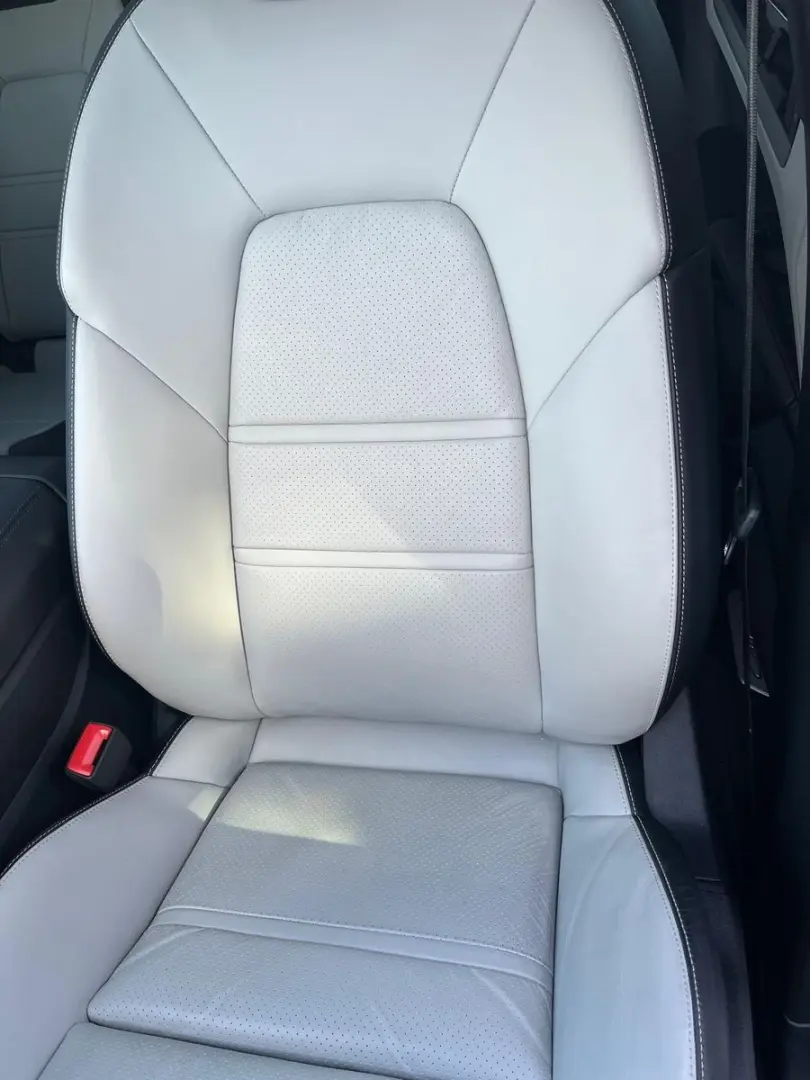Cayenne Coupe E-Hybrid StandHz_Pano_360°_AHK_21