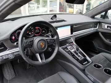 Panamera GTS HUD Panorama Softclose PDCC Inno...