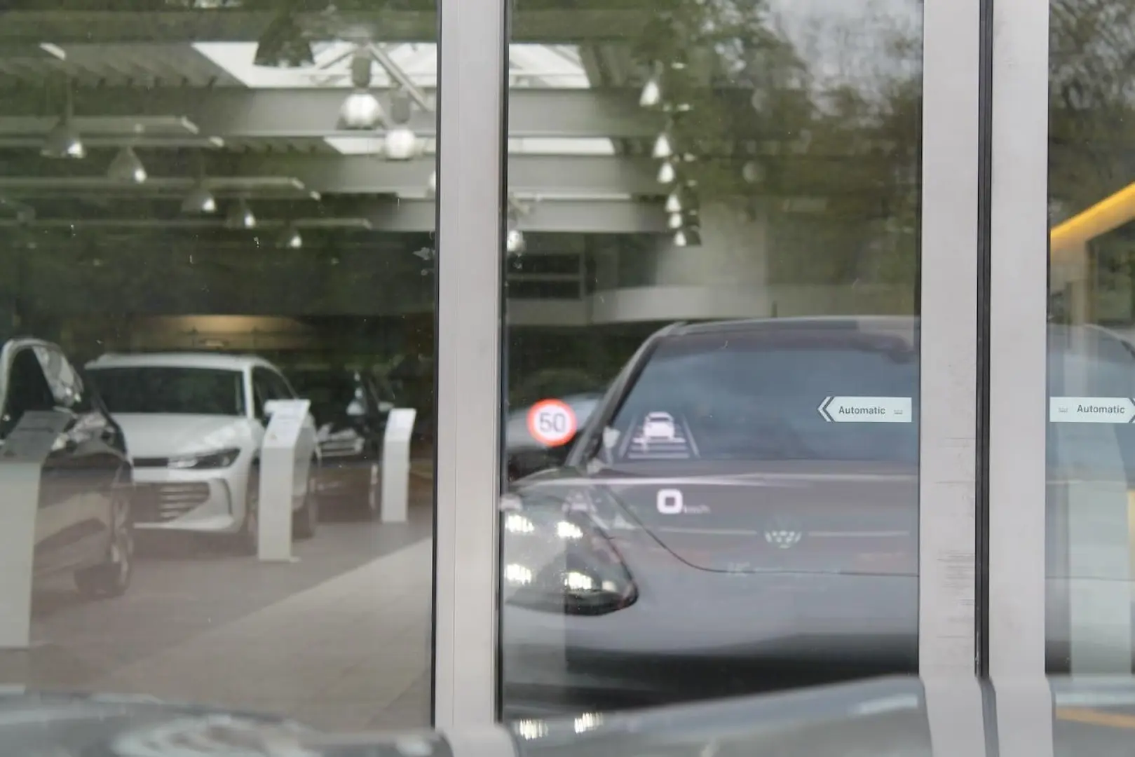 Panamera GTS HUD Panorama Softclose PDCC Inno...