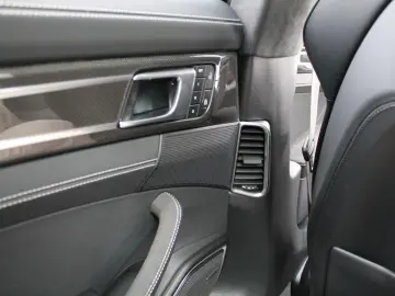 Panamera GTS HUD Panorama Softclose PDCC Inno...