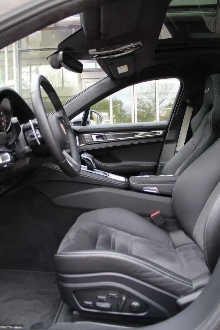 Panamera GTS HUD Panorama Softclose PDCC Inno...