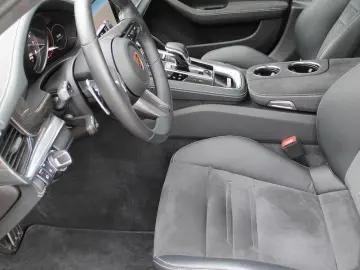 Panamera GTS HUD Panorama Softclose PDCC Inno...