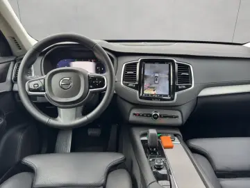 XC90 B5 AWD Plus-Bright 7S Glasd 360  Standheizu