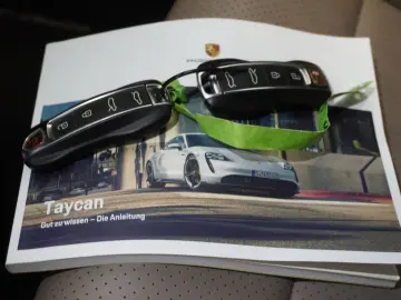 Taycan 4 Cross Turismo 83,7kWh 20