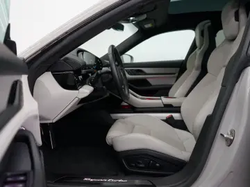 Taycan Turbo Kreide P-Display HAL 21z Mega-Spec