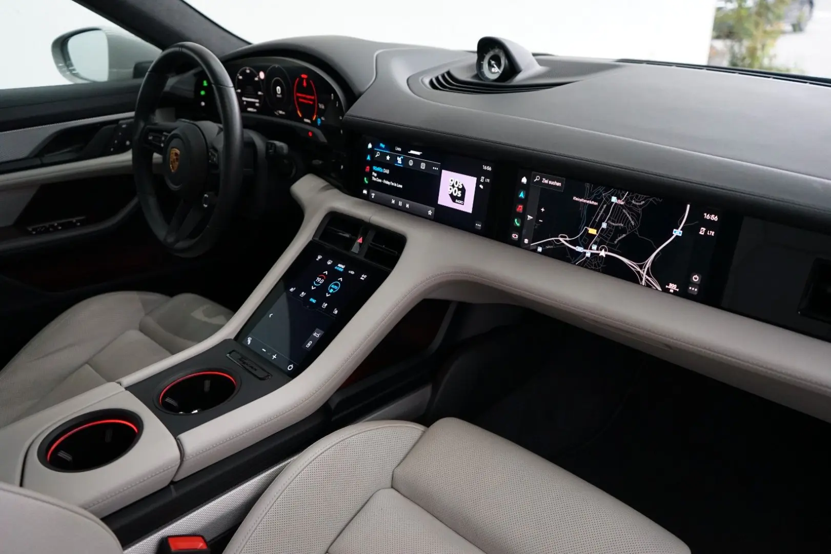 Taycan Turbo/Kreide/P-Display/HAL/21z/Mega-Spec