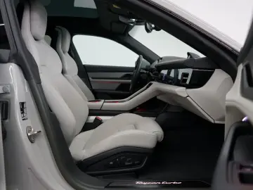 Taycan Turbo/Kreide/P-Display/HAL/21z/Mega-Spec