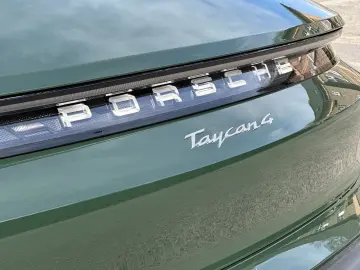 Taycan 4 Cross Turismo 21CT DESIGN*PANORAMA*KAME