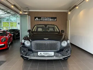 Bentayga EWB Azure First Edition V8 AHK PANO 360