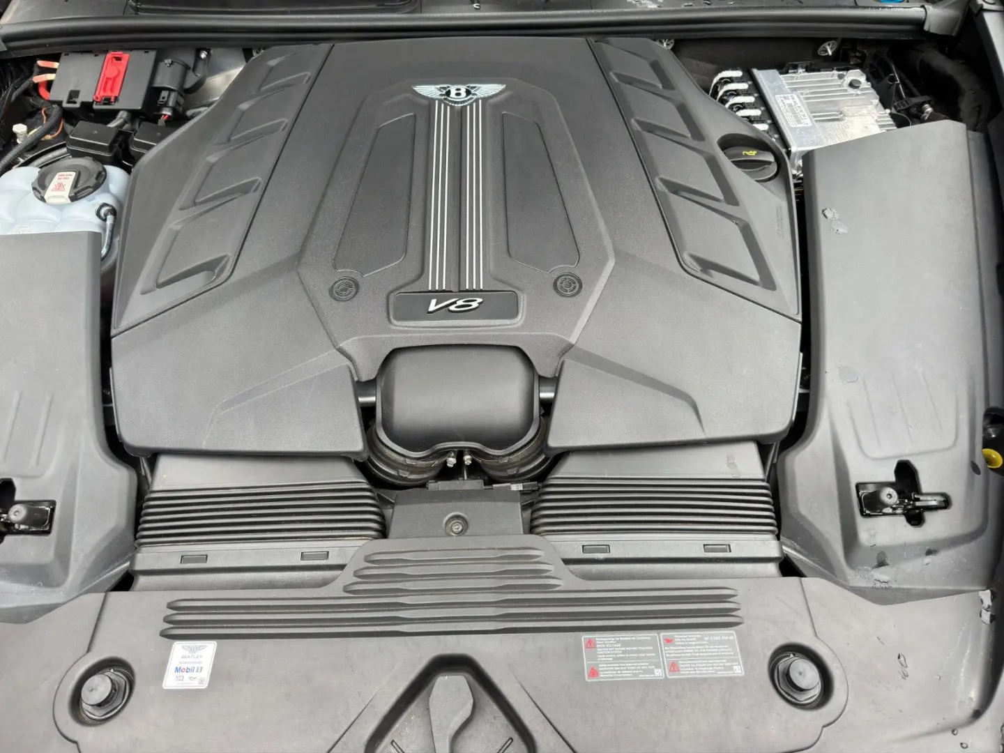 Bentayga V8 S  Carbon   AHK
