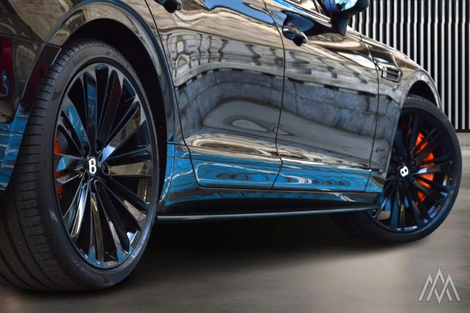 Flying Spur  W12 Speed  Mulliner    BlackLine