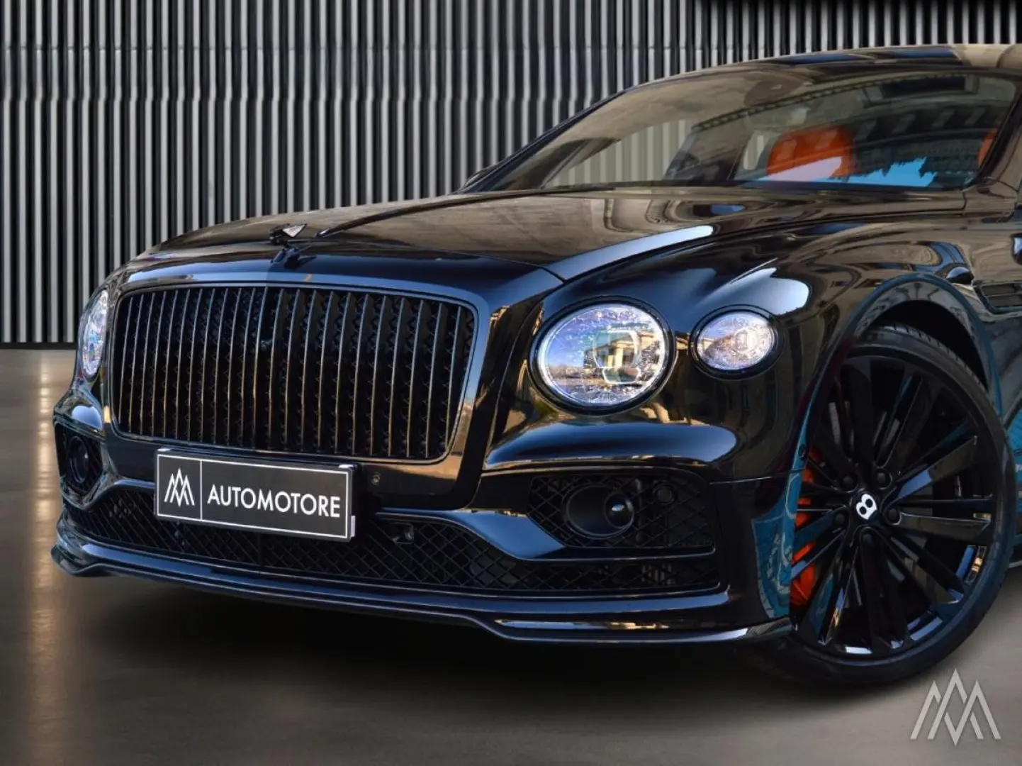 Flying Spur  W12 Speed  Mulliner    BlackLine
