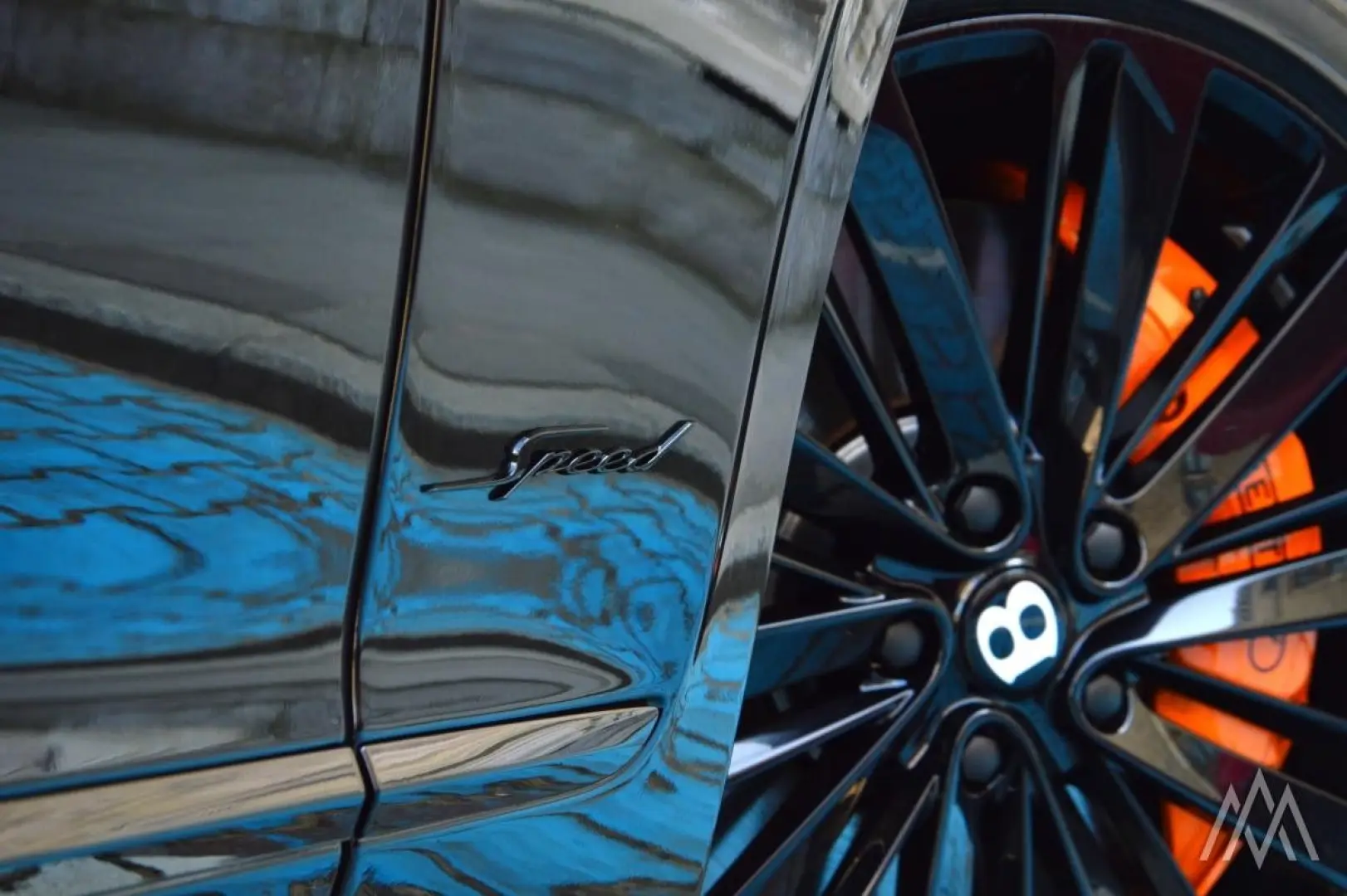 Flying Spur  W12 Speed  Mulliner    BlackLine