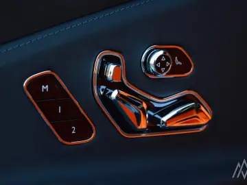 Flying Spur  W12 Speed  Mulliner    BlackLine