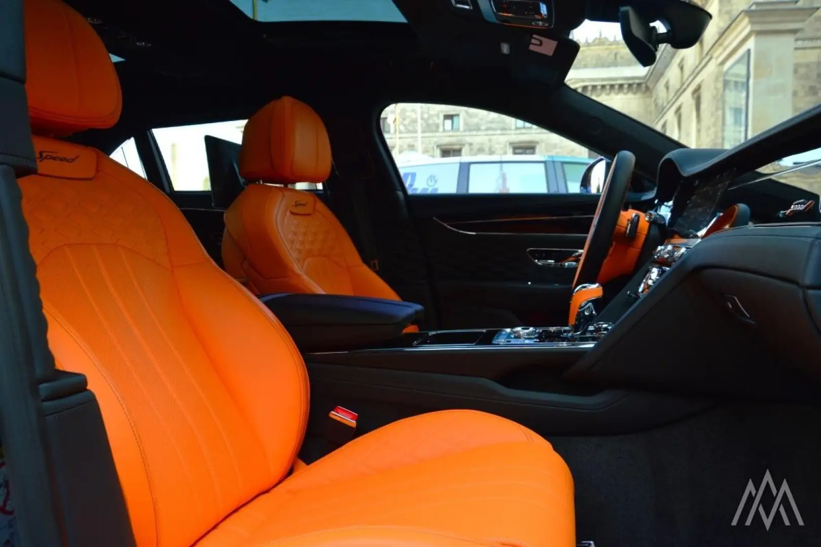 Flying Spur  W12 Speed  Mulliner    BlackLine